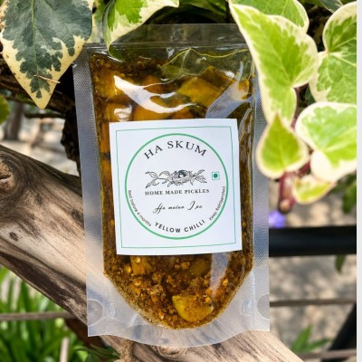 Yellow Chilli with Perilla Pickle